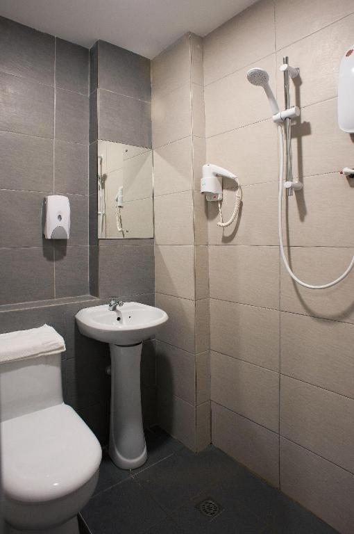 Econtel Queensbay Sungai Dua Bukit Eksteriør bilde